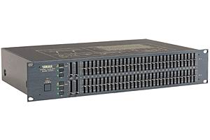 Yamaha Q 2031 B grafick konektor
