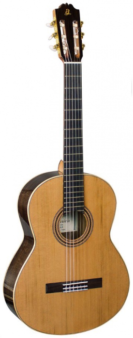 Admira A8 klasick kytara