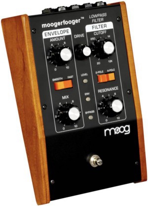 Moog MF-101 efekt pro basovou kytaru