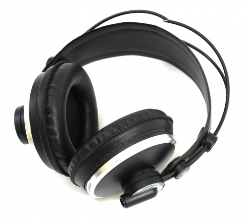 AKG K271S uzaven sluchtka