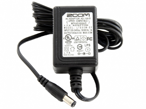 Zoom AD006 zesilova