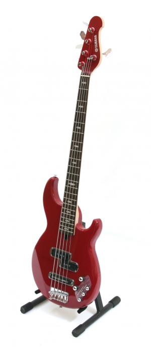 Yamaha BB 615RR basov kytara