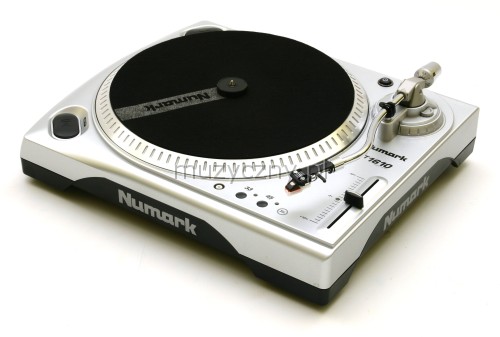 Numark TT-1610 gramofon