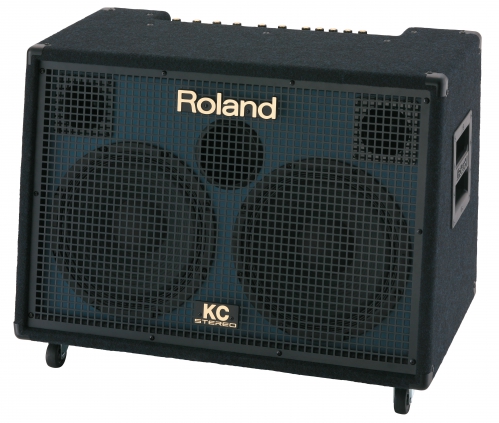 Roland KC-880 zesilova